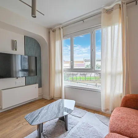 Magnificent Apartment- 2br-4p- *
